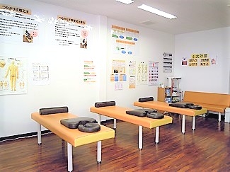 つながり整骨院　中山 施術室